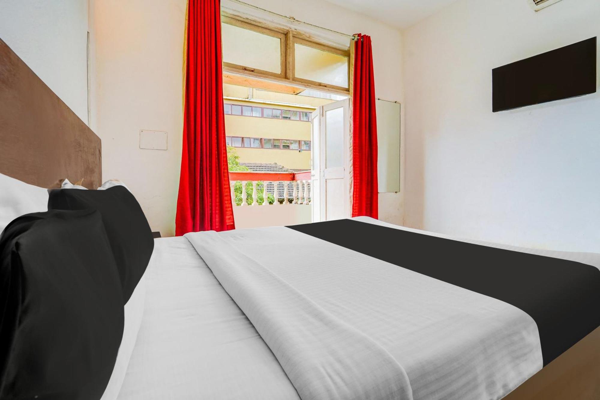 Super Townhouse - Baga Circle Formerly Park Avenue Hotel