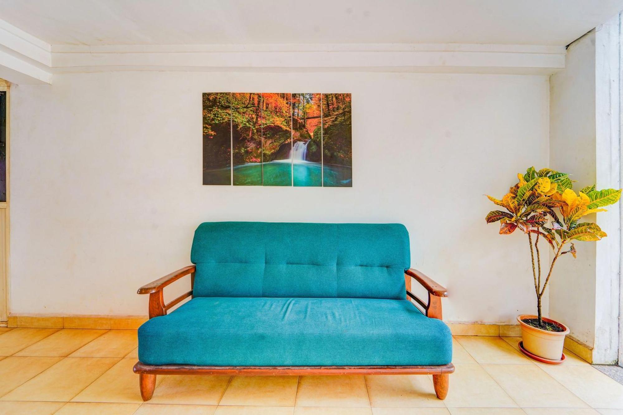 Super Townhouse - Baga Circle Formerly Park Avenue *