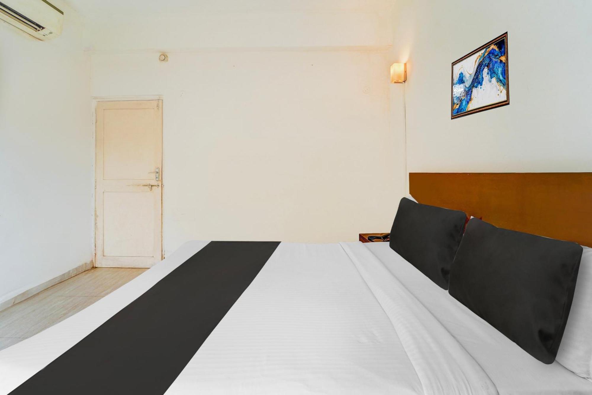 Super Townhouse - Baga Circle Formerly Park Avenue Hotel